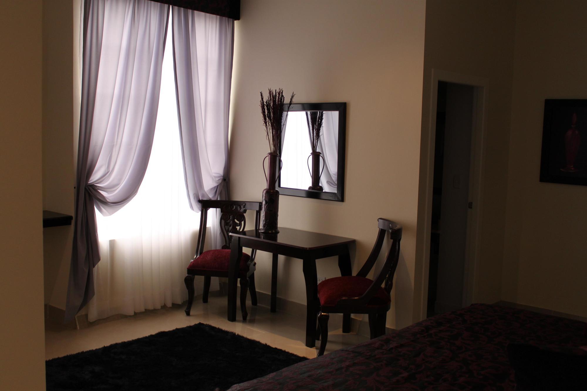 Victoria'S Park Hotel Armenia  Bagian luar foto