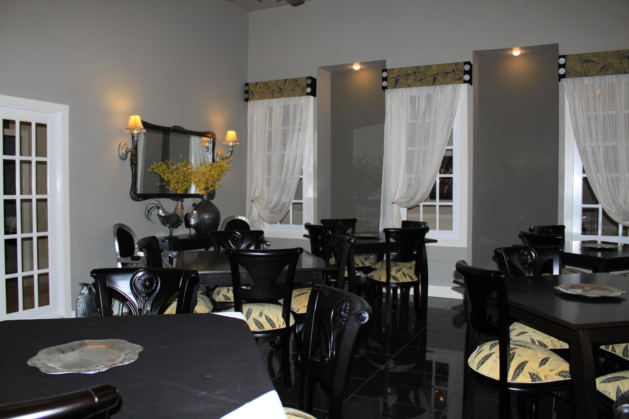 Victoria'S Park Hotel Armenia  Bagian luar foto