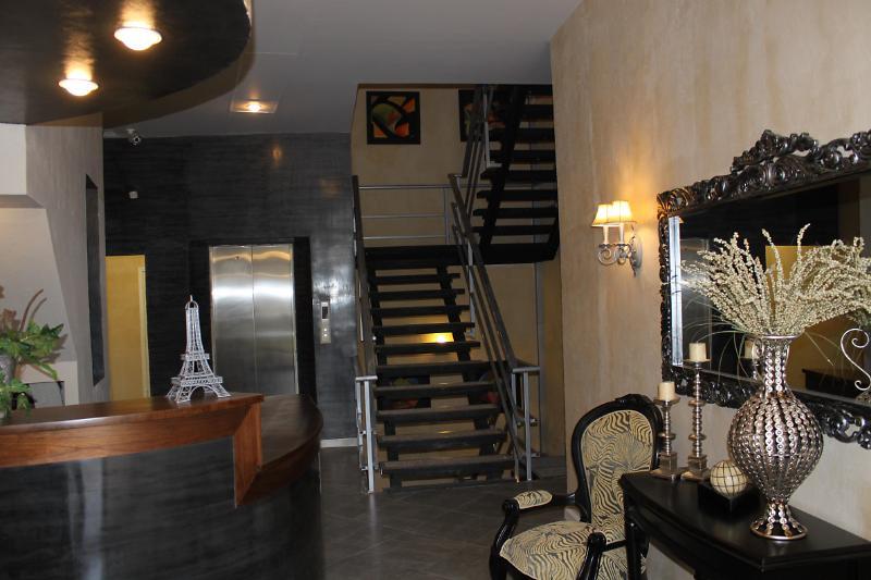 Victoria'S Park Hotel Armenia  Bagian luar foto