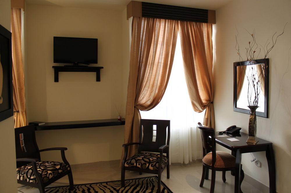 Victoria'S Park Hotel Armenia  Bagian luar foto