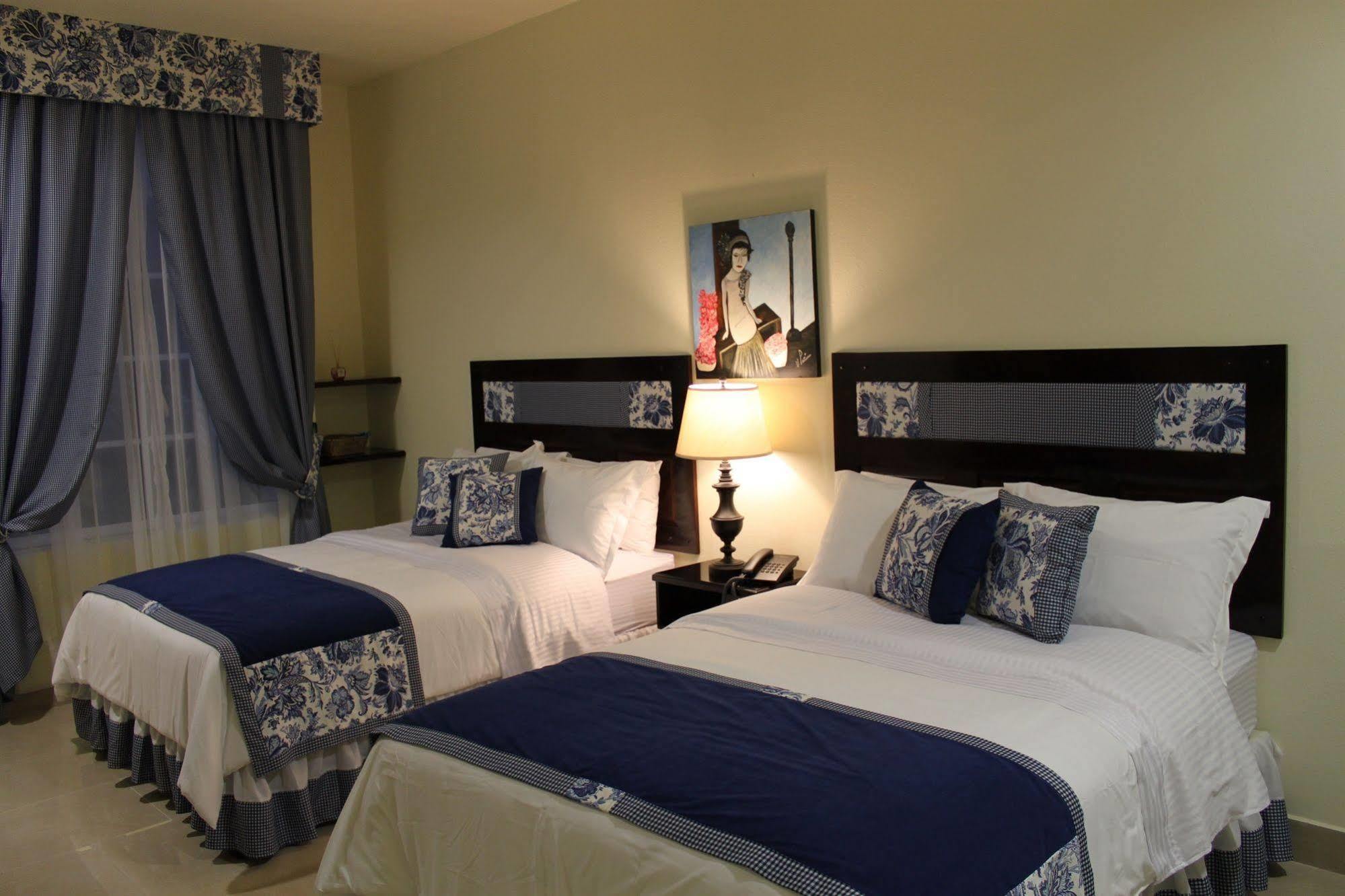 Victoria'S Park Hotel Armenia  Bagian luar foto