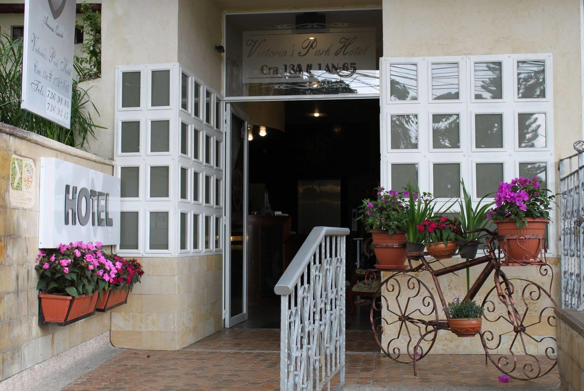 Victoria'S Park Hotel Armenia  Bagian luar foto