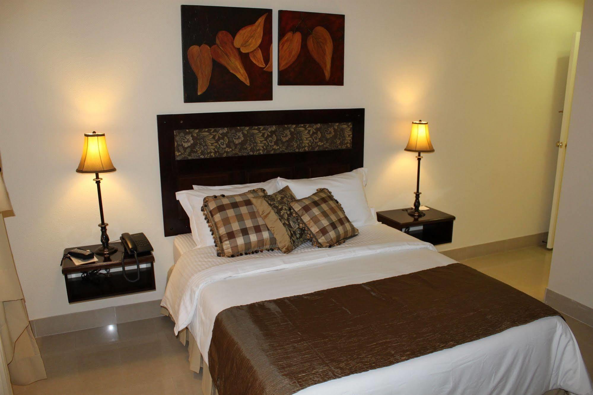 Victoria'S Park Hotel Armenia  Bagian luar foto